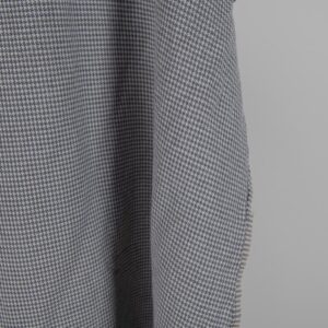 Vasket lin-bomullsstoff grått hundetannsmønster 8 Washed linen cotton fabric grey houndstooth pattern edge