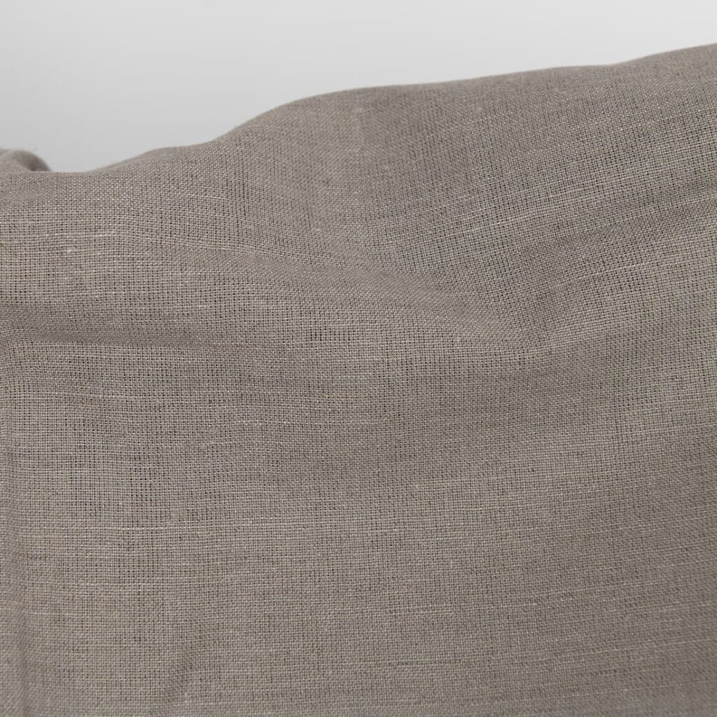 Lin-bomullsstoff naturfarget og beige melange 3 Linen cotton fabric natural and beige melange close up detail