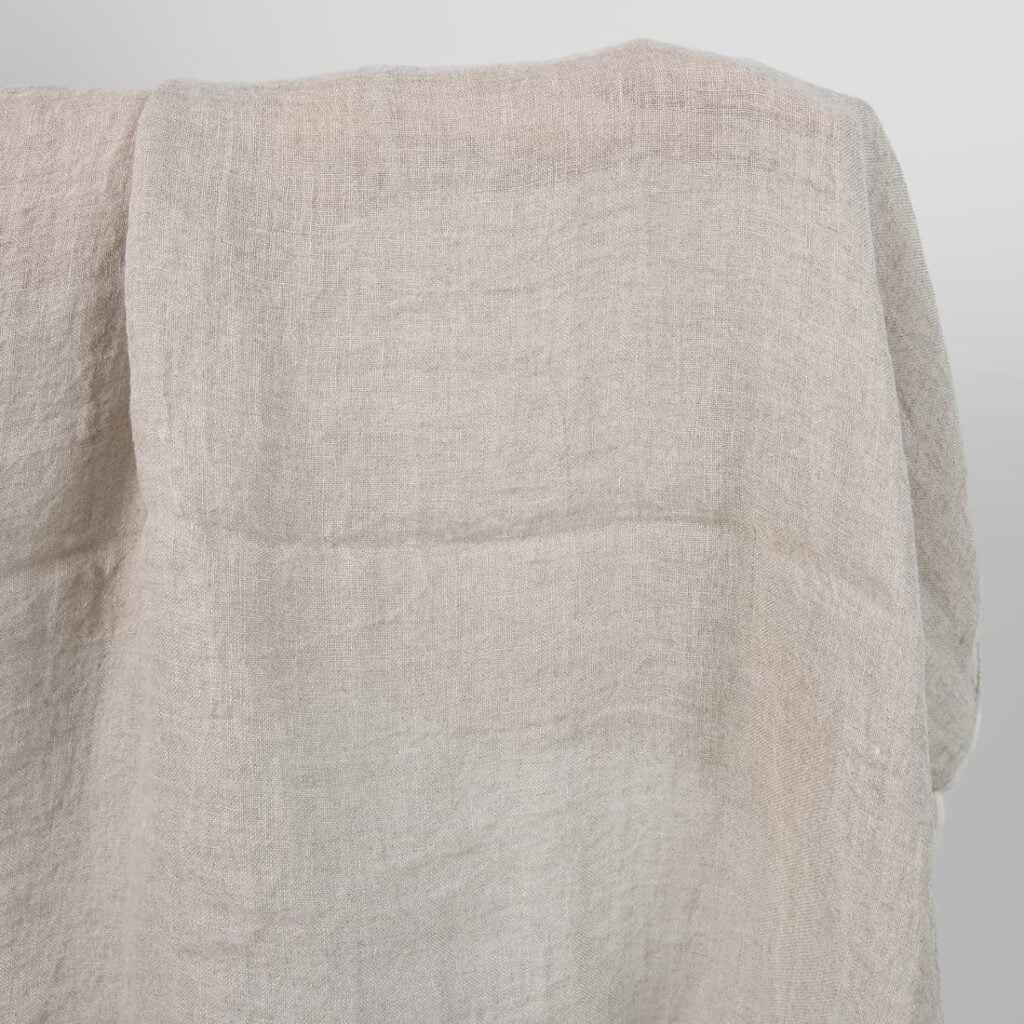 Vasket linstoff naturfarge transparent 2 Washed linen fabric natural colour transparent product photo
