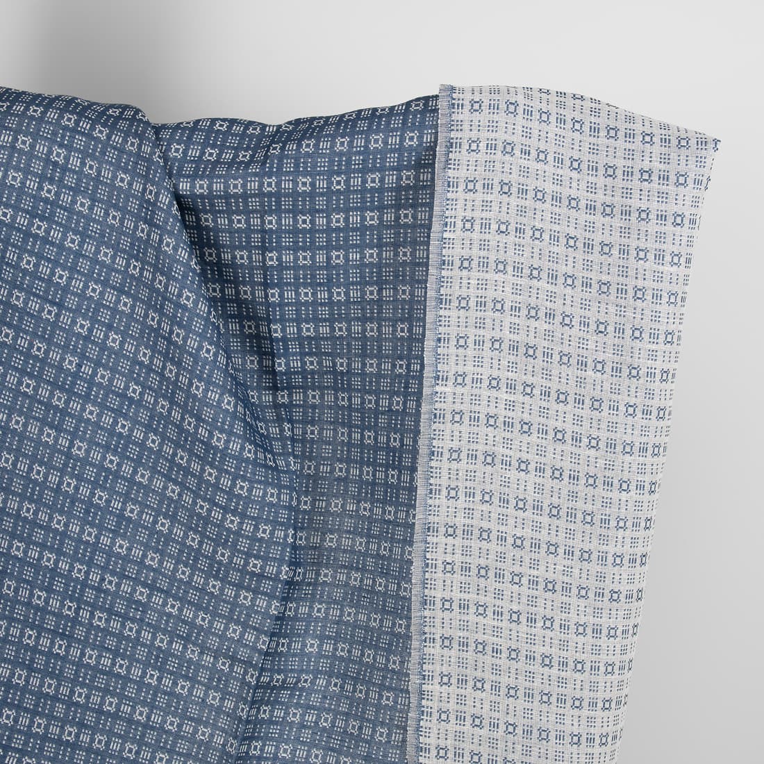 Linen cotton fabric white and dark blue geometric pattern