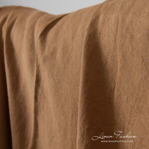 Lysebrunt linstoff med gyllen lurex vasket 13 Light brown linen fabric with golden lurex, specially washed