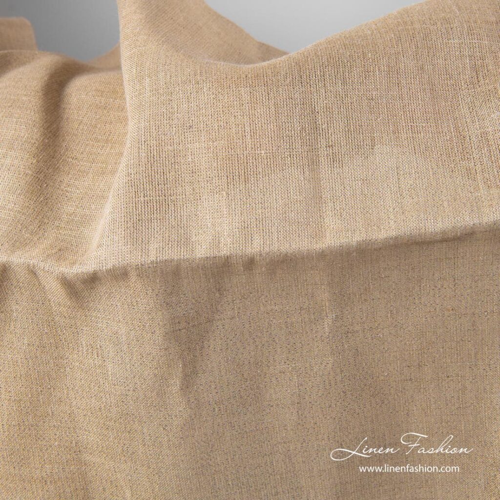 Naturlig grått skinnende linstoff 2 Grey linen fabric with gold lurex