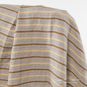 Linstoff i naturlig linfarge vasket 10 Natural flax coloured linen fabric.