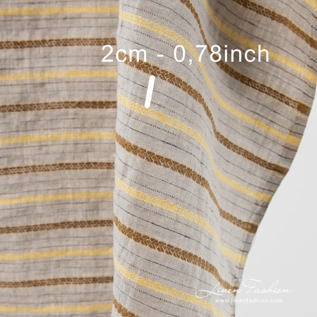 Linstoff i naturlig linfarge vasket 4 Washed linen fabric in natural flax colour.