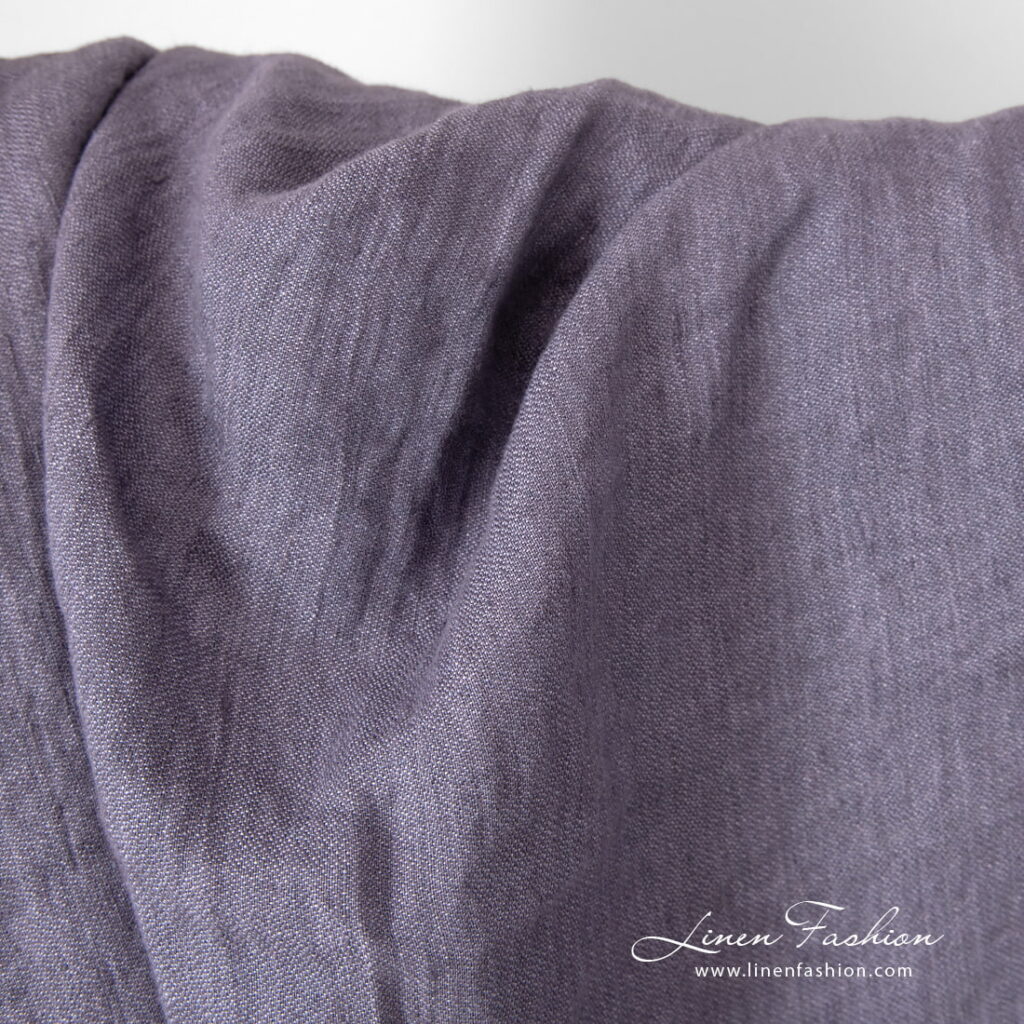Lin fiolett satengstoff, vasket 3 linen violet satin fabric, width 175cm.