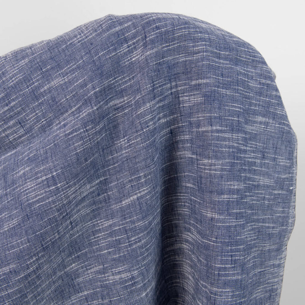 Mørkeblått stripete stoff i linblanding vasket 2 linen cotton washed blue fabric, white stripes