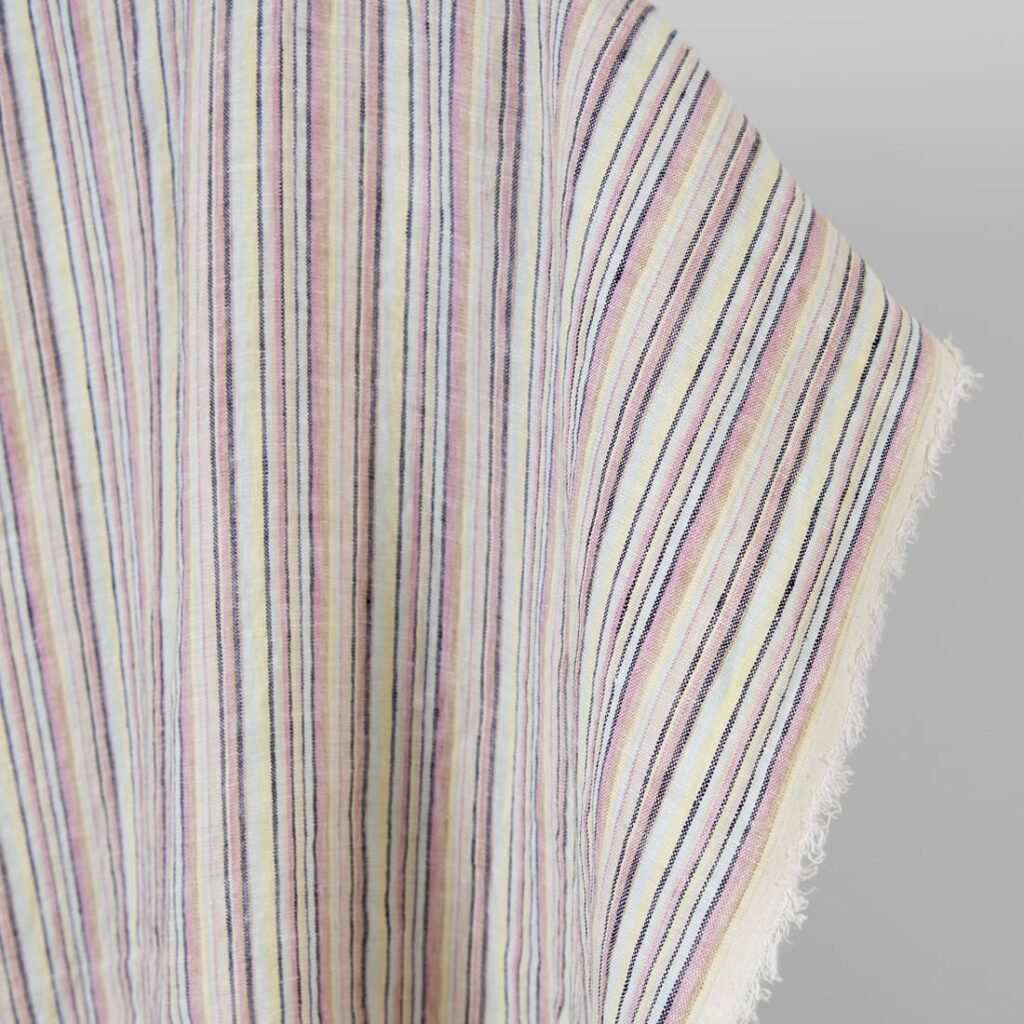 Lin hamp stoff flerfarget med mørkeblå striper vasket 2 Linen hemp fabric multicolour with dark blue stripes washed, natural fibre