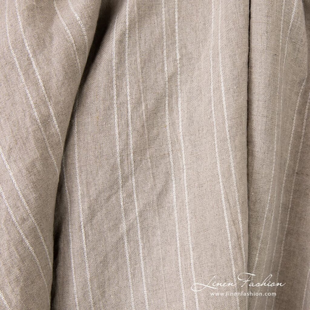 Naturlig linstoff i striper, vasket 3 Natural color linen fabric in stripes, high quality