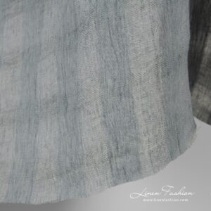 Gjennomsiktig linstoff i grå ruter vasket 14 Grey linen fabric in checks