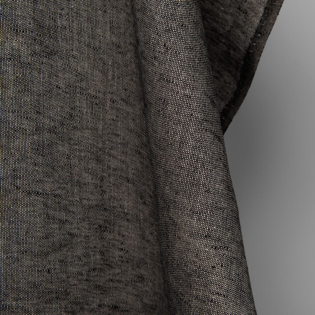 Linstoff i naturfarget og sort mønster 2 Linen fabric in natural and black pattern, 150cm
