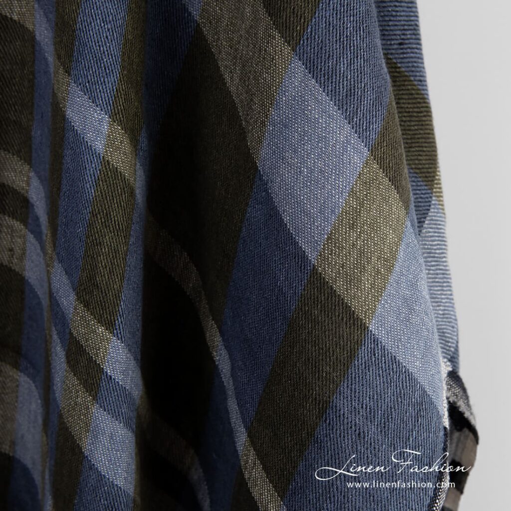 Linstoff i blå og grønne ruter vasket 4 Linen fabric in blue and green checks, for clothes, scarves, home textile