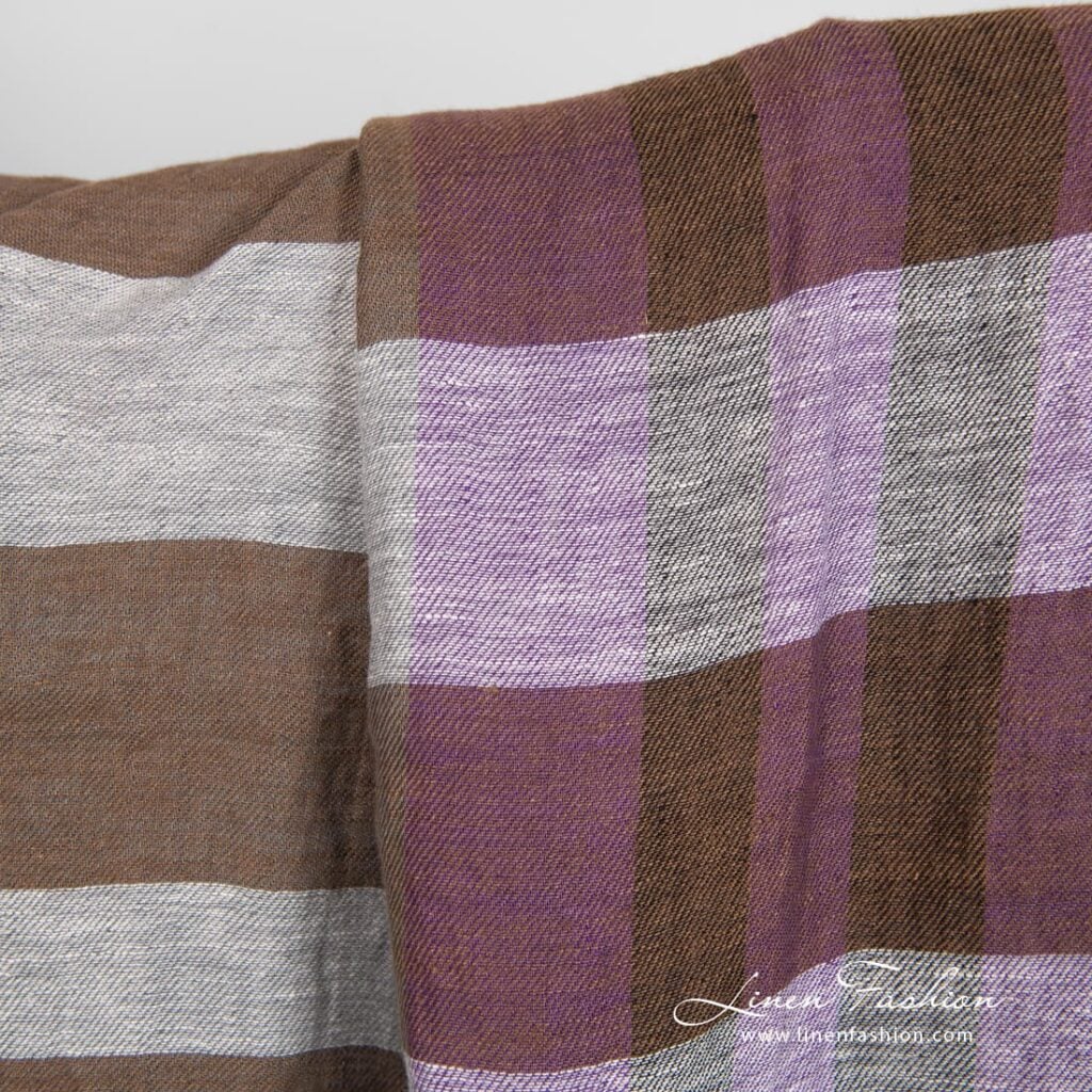 Linstoff i fiolette og brune striper vasket 2 Linen fabric in violet and brown stripes, specially washed to increase softness