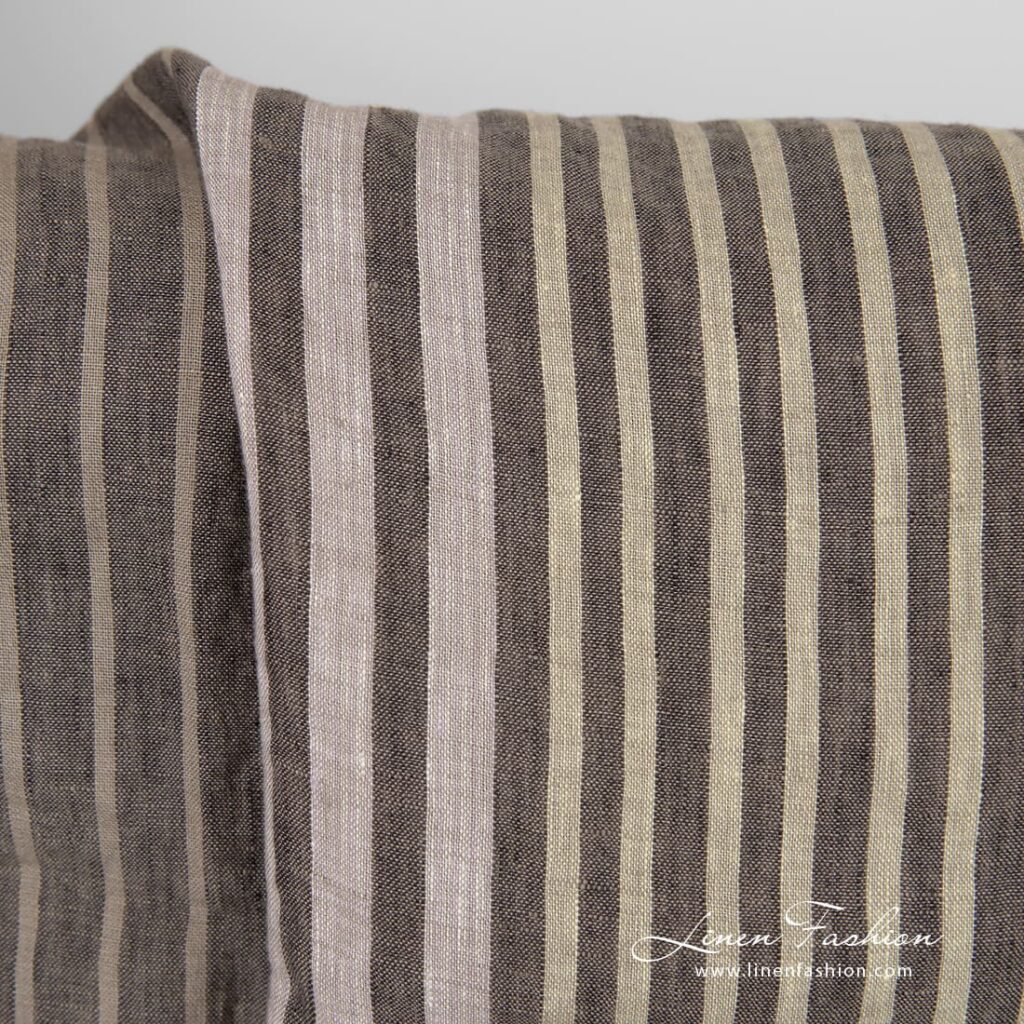 Vasket flerfarget linstoff med striper 2 Multicolored linen fabric with stripes