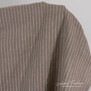Brunt linstoff i striper vasket 10 Brown linen fabric in stripes, washed