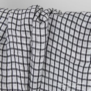 Linstoff i svarte og hvite ruter vasket 10 Linen fabric in black and white checks