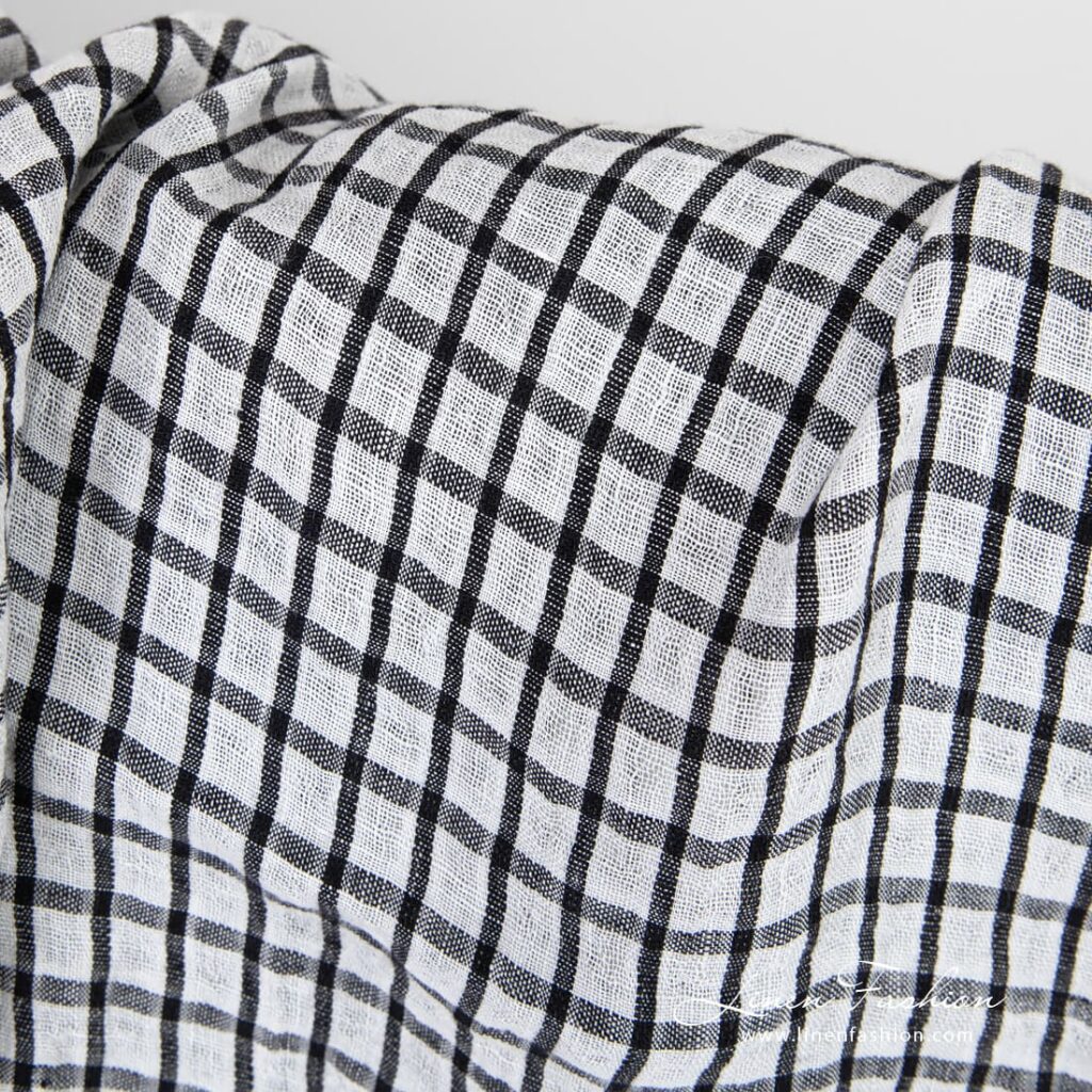 Linstoff i svarte og hvite ruter vasket 4 Linen fabric in checks, high quality