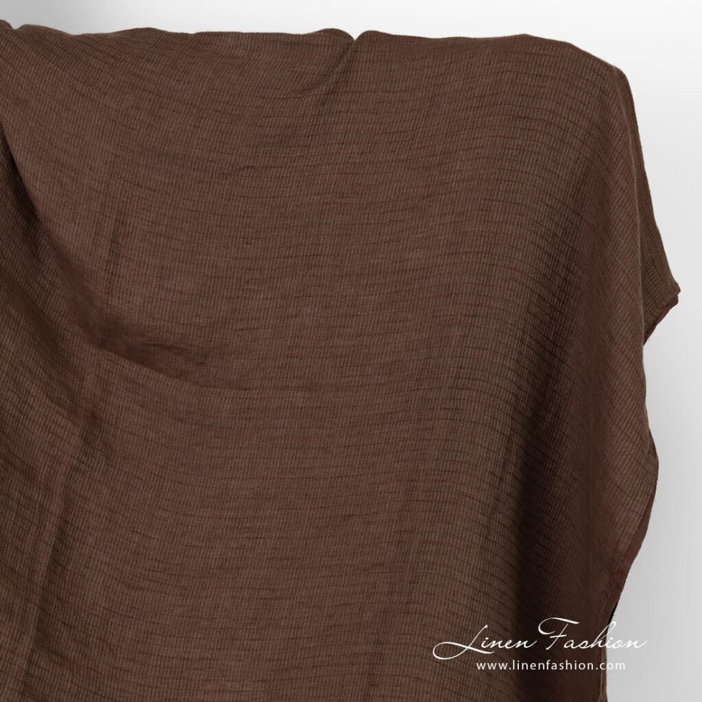 Vasket stripete kyper linstoff i brunt 1 Striped linen fabric in brown color