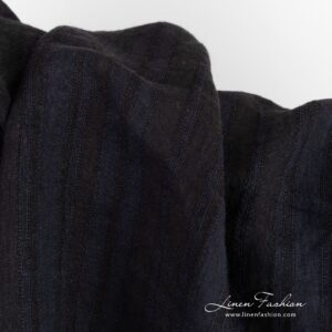 Linstoff i svarte og mørkeblå striper vasket 13 Linen fabric in vertical openweave stripes