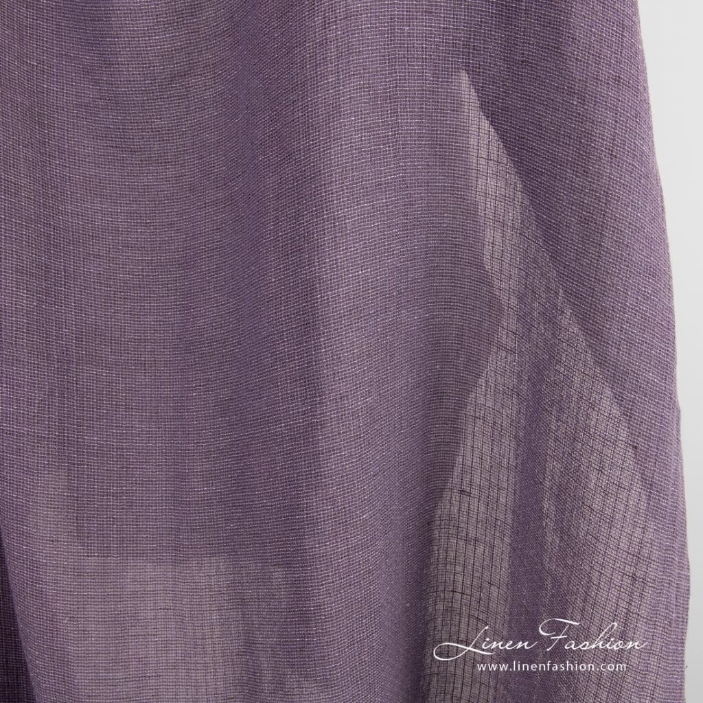 Gjennomsiktig fiolett lin-bomullsstoff vasket 4 Violet linen cotton fabric in gauze