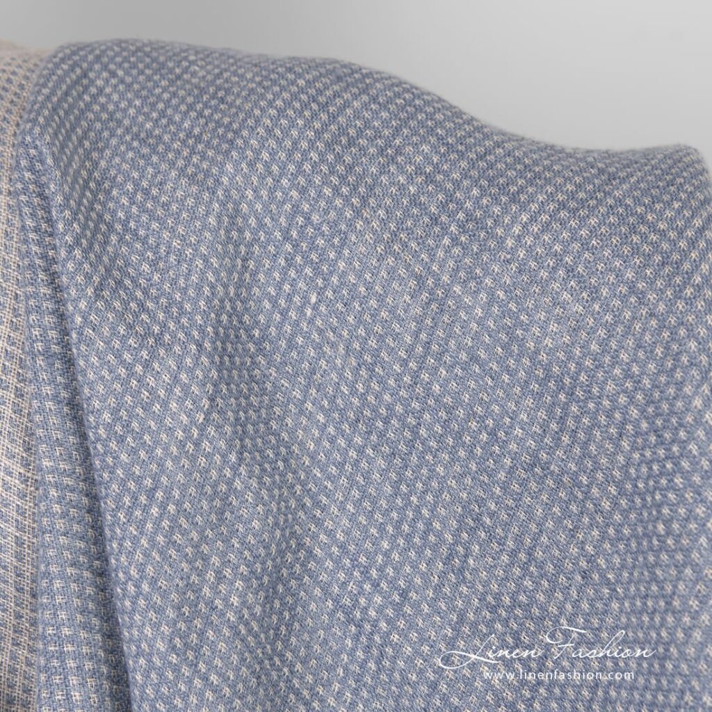 Vasket blågrått rutete linstoff 4 Bluish linen fabric, high quality
