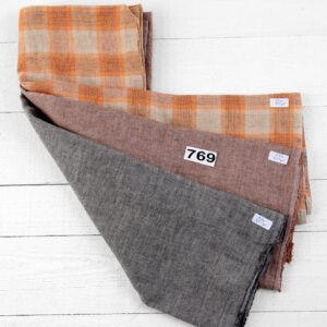 Linstoffstykker, sett nr. 769 11 Linen Fabric Cuts, Set No. 769