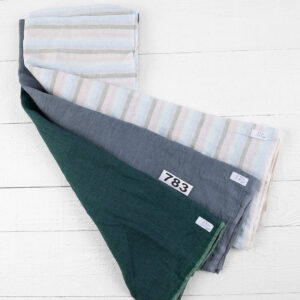 Linstoffstykker, sett nr. 783 11 Linen Fabric Cuts, Set No. 783