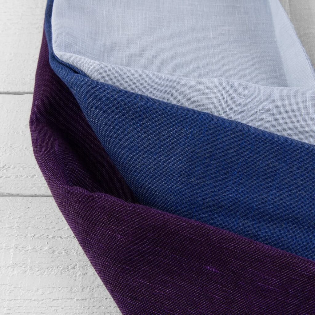 Linstoffstykker, sett nr. 803 2 Linen Fabric Cuts, Set No. 803