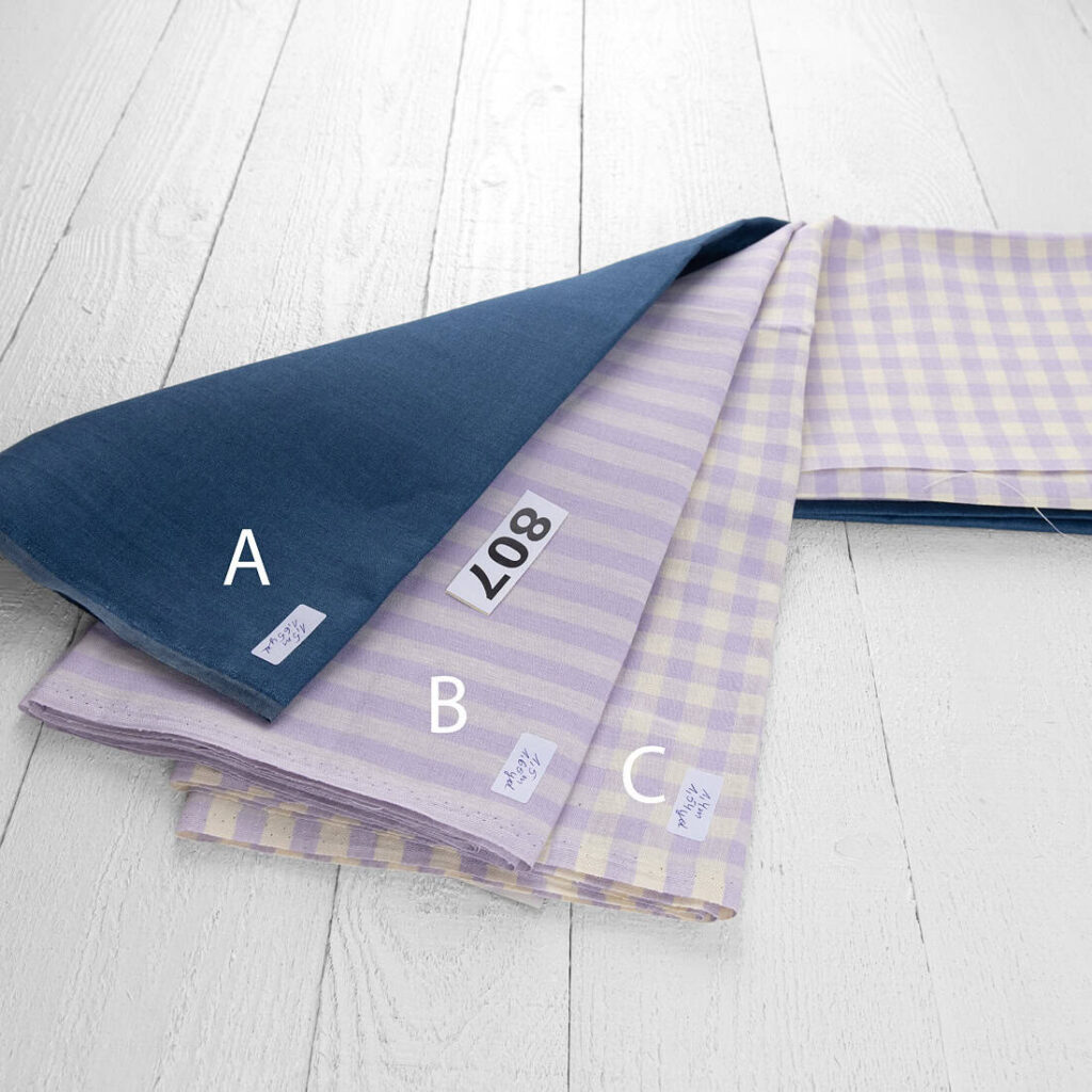 Linstoffstykker, sett nr. 807 5 Linen Fabric Cuts, Set No. 807