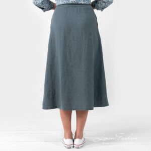 LUNGO long wrap type skirt from the back side