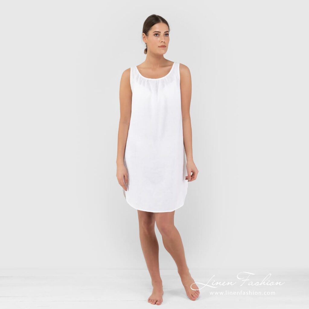 BAHAMA Nattkjole hvit 2 BAHAMA white linen nightgown knee lenght