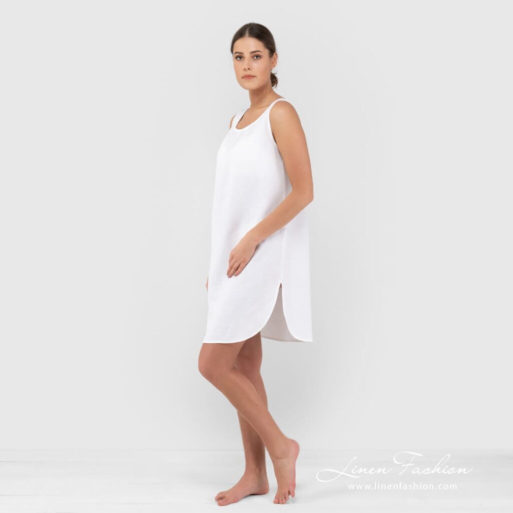 BAHAMA Nattkjole hvit 3 BAHAMA white linen nightgown oval slits