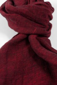 FINO Sjal mørkerød