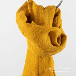 Yellow linen shawl, Fino.