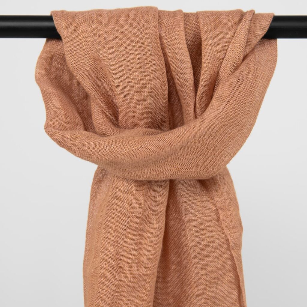 FINO Sjal lysebrun 2 Light brown linen shawl plain weave washed