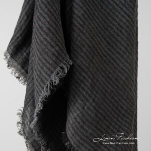 MARE Skjerf mørkegrått 12 grey linen scarf, with transparent checks.