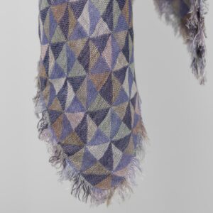 Violet linen scarf with fringe