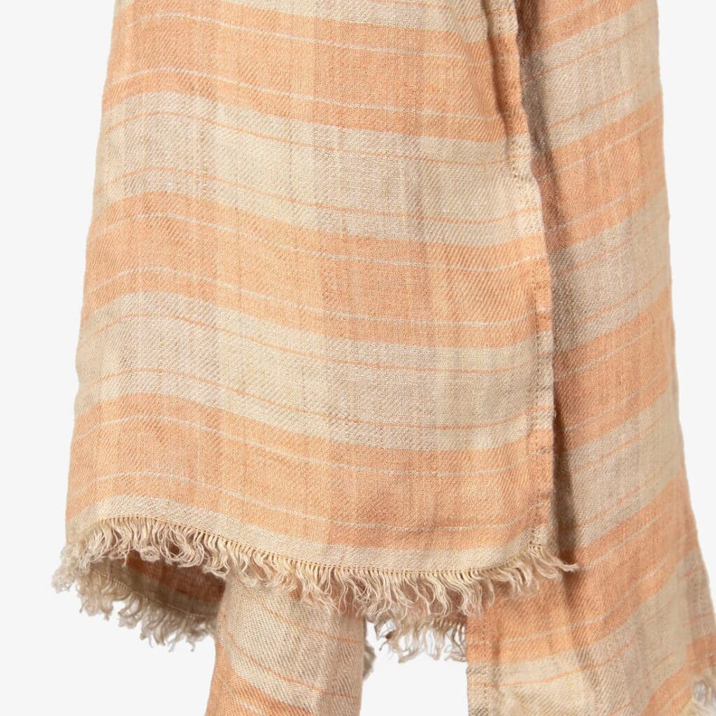 SITI Sjal brunt 3 SITI light brown linen scarf with fringes