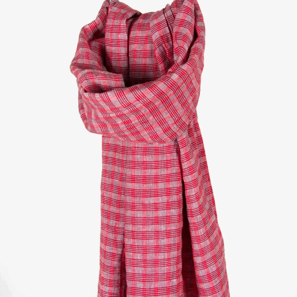 VEGA Sjal rød 1 VEGA red linen shawl