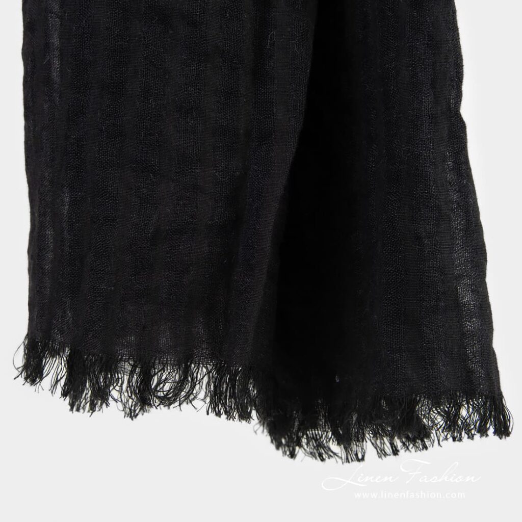 COPEN Sjal svart 3 COPEN black linen shawl with fringes