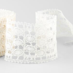 Linen lace off-white No. 71, 8cm width
