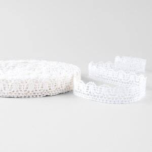 Linen lace bright white No. 90